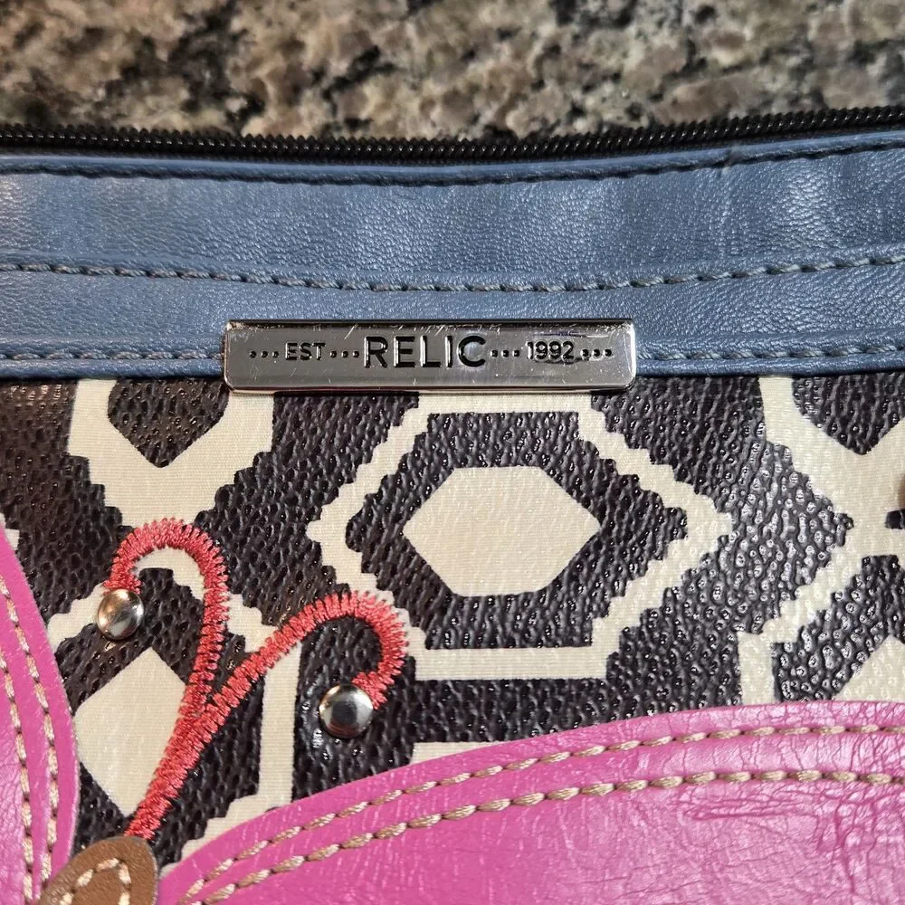 RELIC Crossbody Faux Leather Handbag Butterfly Applique Black & White - Picture 3 of 8